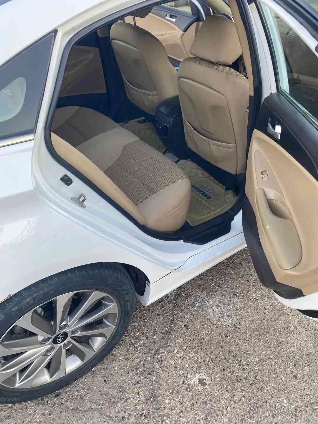 سلام عليكم سياره للبيع سوناته ٢٠١٣ خليجي مكفوله من صبغ وتبديل ماشيه ٢٦٠ الف مكانه بغداد سعر١٢٠ وبيه مجال ستفسار عله هاذه رقم ***********
