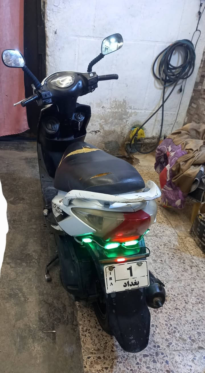 السلام عليكم للبيع  سايم GT 125cc شغال كامل وبسعر 350 وبي مجال بسيط للإستفسار ***********
