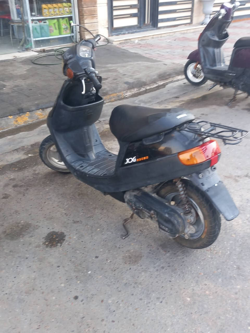 دراجه بطه للبيع 
موديل 99 دراجه حلوه ونضيفه مال جنيان 
سلف كهربايات كلهة شغاله سعرهة 300وبيهة مجال 
للستفسار *********** مكان كربلاء البوبيات
