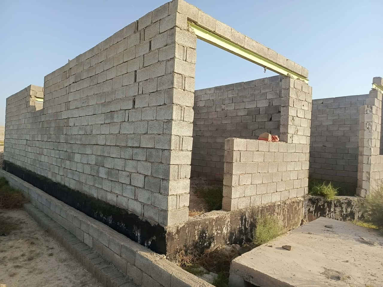 السلام عليكم بيت زراعي للبيع المساحه 250م مكانه خلف الشارع الصيني الاستفسار ***********
