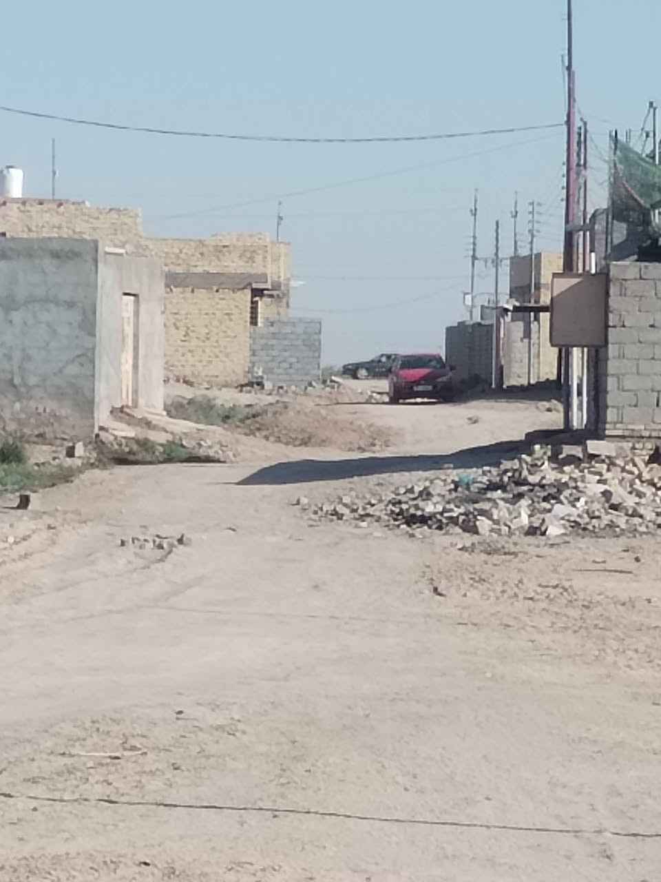 قطعه زارعي مساحه 300متوفر جميع الخدمات المكان  الشطره البدعه عله طريق الساده وبسعر مناسب ***********
