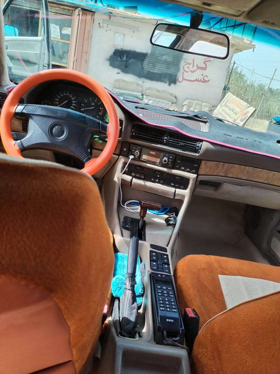 البيع او مراوس حسب القناعه
سلام عليكم سياره بي ام حجم 735
BWM
مديل ٩١
جراد بلادي بيهه طخه بجاملغ الخلفي 
نقصهه دعاميات فقط 
تبريد ليك 
كهرباء كلهه شغاله 

كفاله كير مكينه اكسل 
تخم تاير 
تحويل وكاله 
ترايك وين متريد
السعر ٣٥بيهه مجال //***********
