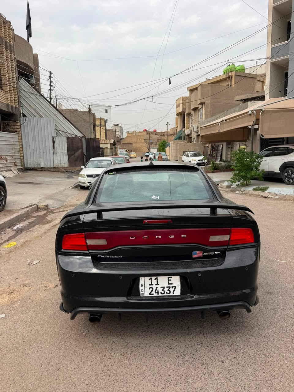جارجر 2012 خليجي فول مواصفات فتحه شاشة جبيرة كير طيارة 
محرك V6 3600 كير و محرك مكفولات بيه قطعتين صبغ و البنيد محدث ابو فتحات كشنات محدث srt تخم ويل كب و تاير جديد رقم بغداد الجديد السعر ١١٨ مكانه بغداد ***********
