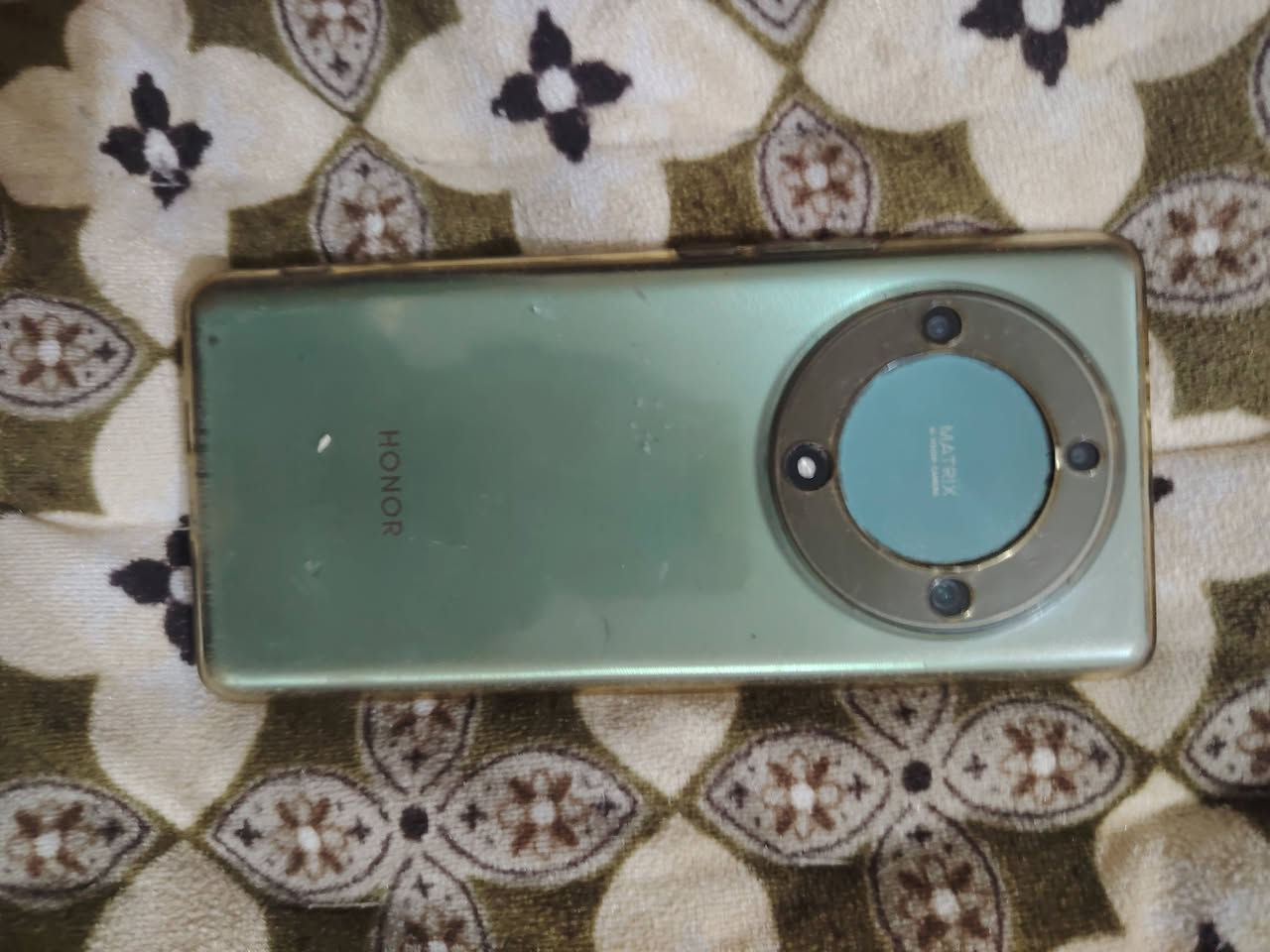 السلام عليكم
📱 للبيع جهاز Honor X9b

الجهاز نظيف جداً وبدون أي عيب، استخدام شخصي ومحافظ عليه.

✅ شغال 100%
✅ بدون أي خلل
✅ نظافة ممتازة

💰 السعر: [140 وبي مجال]
📍 المكان: [جديدة الأغوات]

رقم الهاتف : ***********

ملاحضة : الكسور بالزكة الخارجية وليس بالشاشة
