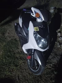 سكنس فحل ياباني للبيع قبل شهر اخذتها ب٨٠٠ دراجه حلوه ونظيفه كلشي شغال ...
