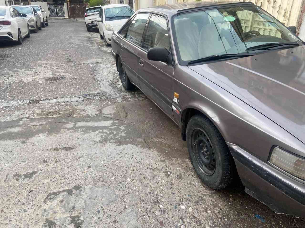 بە ناویی خوای گەورە 
مازدا مۆدیل ١٩٩١ ئارم پلاستیک تبرید ٨ توبەخ 
سەیارەکە بۆخۆم پاکانە م بۆ کردوە خرامەش بەشەرت 
نوکە دەحمی نییە توندوتۆلی بەشەرت جوارتایەی لۆکم بۆ کریوە هەمووی ١٠ رۆژە جوار جام کارەبایی هەموو گیانی بەشەرت گێرومەکینە و دەحم و لێدران بەشەرت هەموو گێجەکانی ئیش دەکات کارەبایی کامل مەزبوتە 
ناو نیشان رانییە سحری ٢٧ وەرەقە محامەلە 
*********** أربيل, العراق
