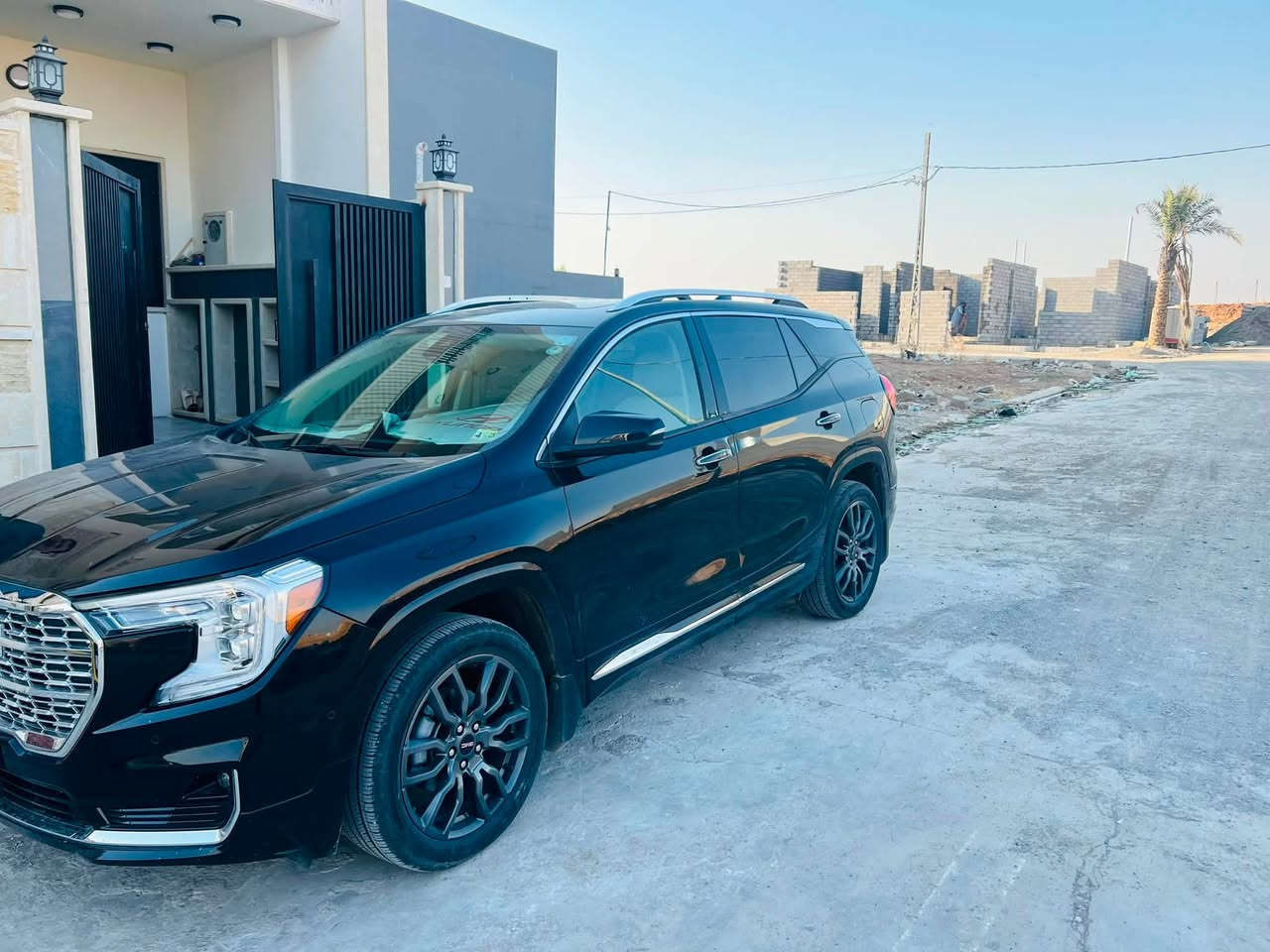 2024 GMC TERRAIN, DENALI
فولل مواصفات والسيارة زيرو ماشية 15 الف كيلو متر مو ميل
معروفه الفول 
فتحة سقف
بصمة ابواب مري شفط 
هاند بريك دكمه
قطعتين تبريد
صندوك ذكي
كشن كهرب
وبعد هواي مواصفات 
رقم دهوك 
حادثها مثل ما موجود بالصور بامريكا وصار بيها بالعراق شوية باب السايق وظهر السايق مثل ما موضح بالصورة
السيارة بالواقع احلى من الصور 
محرك 20 تيربو 
كير طيار
رقم دهوك
سعر 230$
للتواصل الاتصال على الرقم
*********** بي واتساب هم

