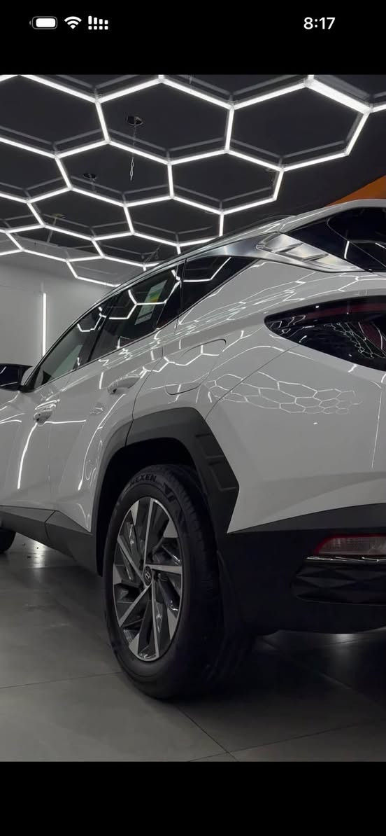 توكسان 2024 خليجي السياره بدلتلها جاملغ وبنيد فقط اصلي الباقي كله كفاله بدون دواخل بدون اي شي ماشيه 62 الف كيلو رقم بغداد بااسمي تحويل مباشر السعر 18500$ وبيها مجال عنوان بغداد المنصور للاستفسار *********** 
***********
