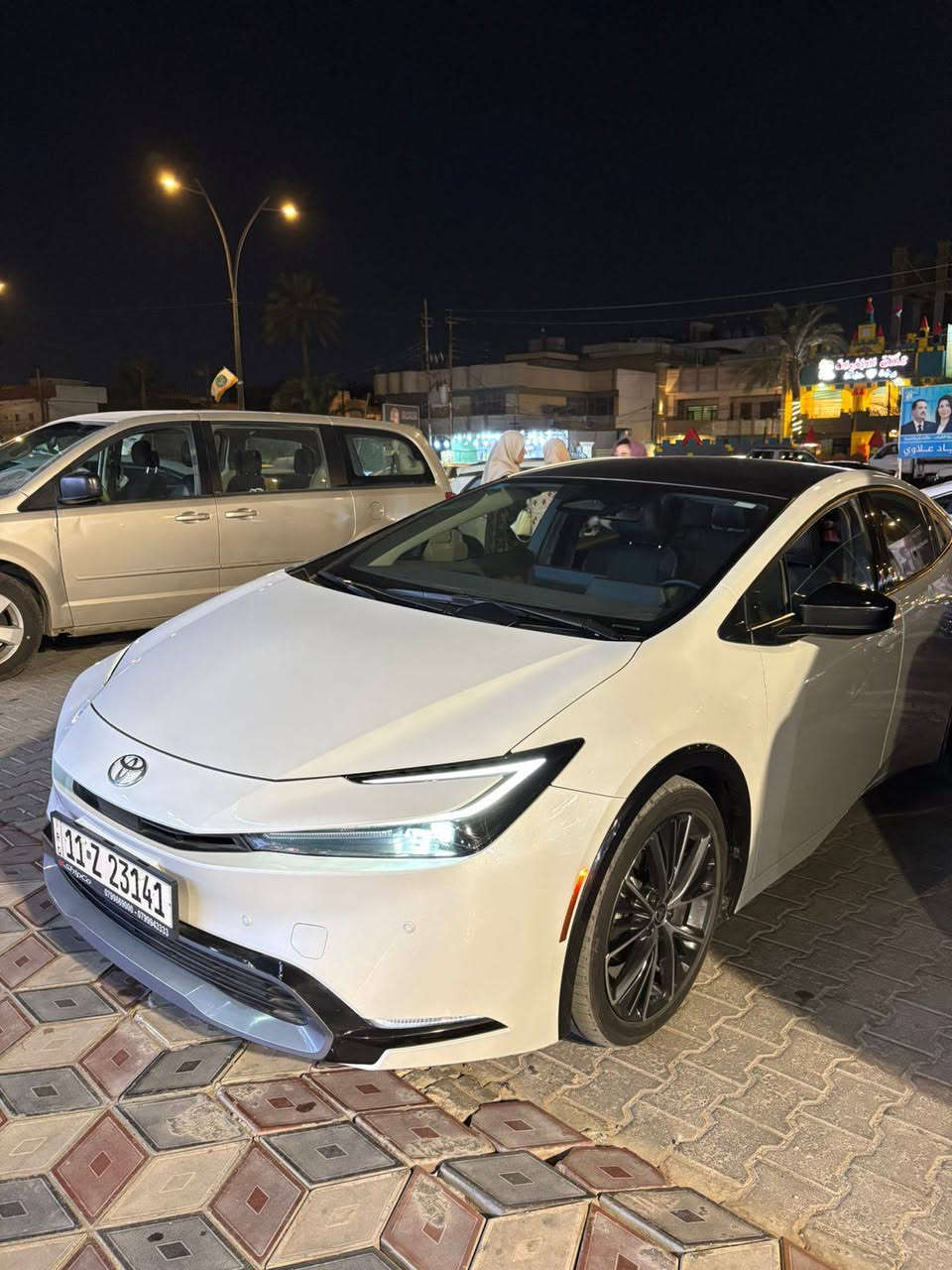 السلام عليكم و رحمة الله
بريوس للبيع 

موديل 2023 XLE

فول مواصفات 
بدون اير باك
حساس 8
كامره خلفيه
رادارات 
بانوراما 
كشنات تدفئة
شاشة كبيرة 
سماعات jbl
لايت لد 
تحديد مسار 
وضعية البارك تطبك نفسهة 
4 وضعيات قيادة custem /sport /eco / normal 
مثبت سرعة 
كشن كهرباء 
هاند بريك دكمة 
لد بالدشبول  
شحن لاسلكي 
ويل حجم 19 
مانع تزحلق 
سبير و عده كامله 
السيارة جدا نضيفه
اسبير و عده كامله + 6 تايرات احتياط جايبه من حره عمان
عدد المسافه 26.000
صبغ الجنطة والدعامية وجاملغ خلفي جهة اليمين 
السعر . 175.000 دولار بيهة مجال  للتواصل 
***********
