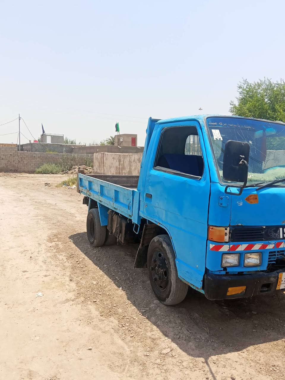 ازوزه كنتر  للبيع موديل 93 مكينه وكير مكفولة عام سياره جاهزه اي نقص ما بيها المكان ناصريه قضاء رفاعي السعر 36وبي مجال////***********@
