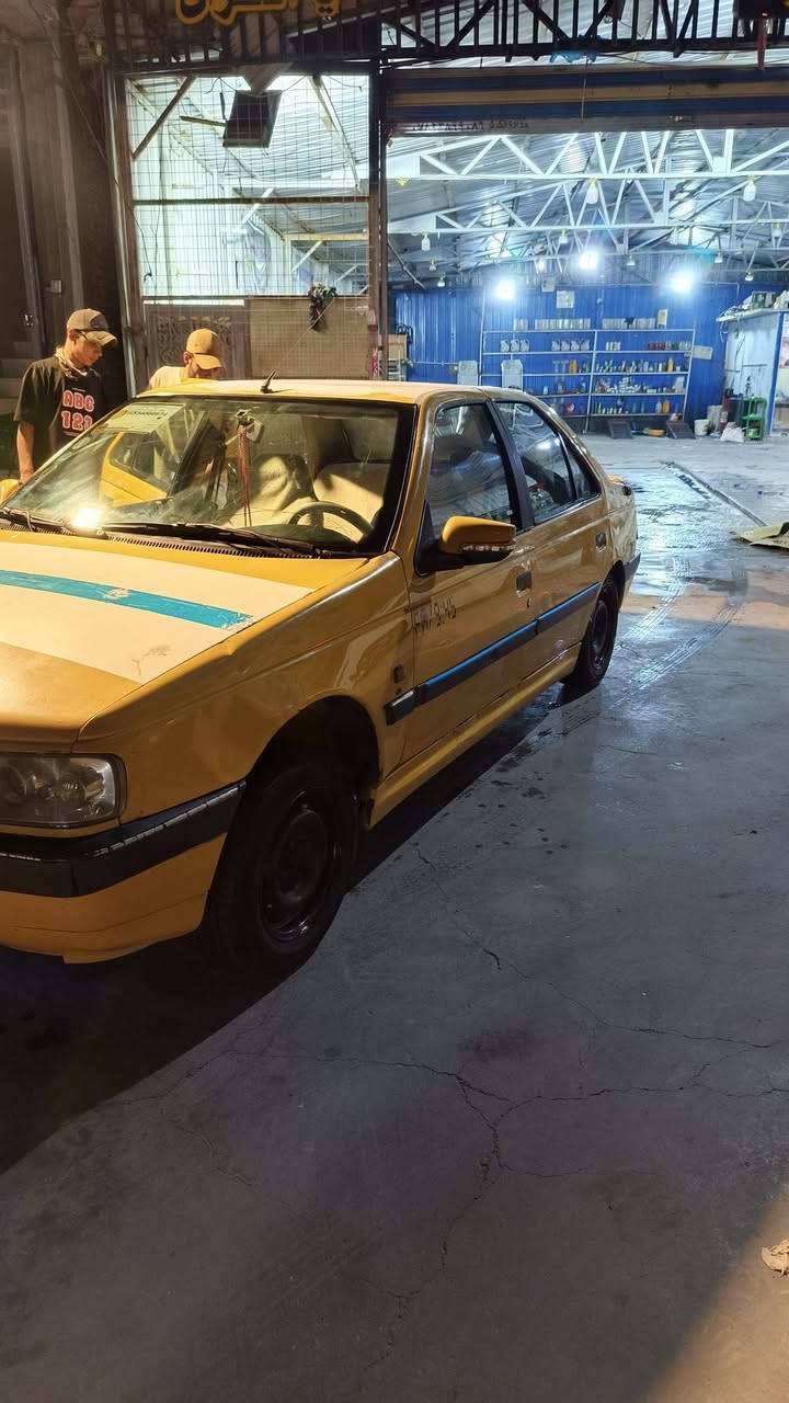 بيجو 405 سيارة شوفت عينك كشرها حلو حداديه جديدة مشط جديد السيارة عليها هيئه 100 الف خط وبحث منتهي ب 2025 سنويه نافذه 2023 ما عليها غرامات مروريه كير ومكينه خير من الله لاتبخير ولا تنقيص السياره توايرها نضافه 50٪ تبريد شغال كهربائيات كلها شغاله تحويل مباشر السعر 17 وبيها مجال  شي قليل *********** واتساب فقط العنوان ناصريه مركز
