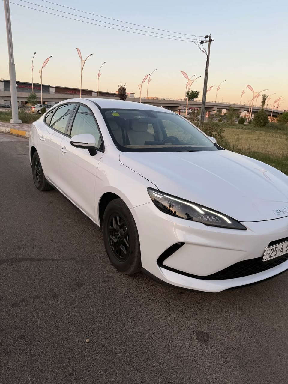سلام عليكم
بي وايدي سيل 5
🚘 BYD Seal 5 HEV

ماشية ٤٥الف كم الكلي – 

✅ داخل أبيض / خارج أبيض
✅ رقم كركوك 
✅ كارت + بصمة تشغيل
✅ أغراض الوكالة كاملة
✅ تشغيل عن بُعد

المواصفات:
🔹 محرك 1500 CC
🔹 بنزين + شحن + هايبرد (HEV)
🔹 دخول ذكي + بطاقة NFC
🔹 مقاعد جلد رياضية باللون الأبيض
🔹 تبريد قطعتين
🔹 Gear Mouse
🔹 بصمة زجاجية
🔹 أنظمة قيادة متعددة
🔹 هاند بريك كهربائي + Auto Hold
🔹 ستيرن رياضي
🔹 كاميرا خلفية
السعر/ 133 مجال بسيط
📍 الموقع: كركوك
📞 للاستفسار:
*********** كركوك, العراق

