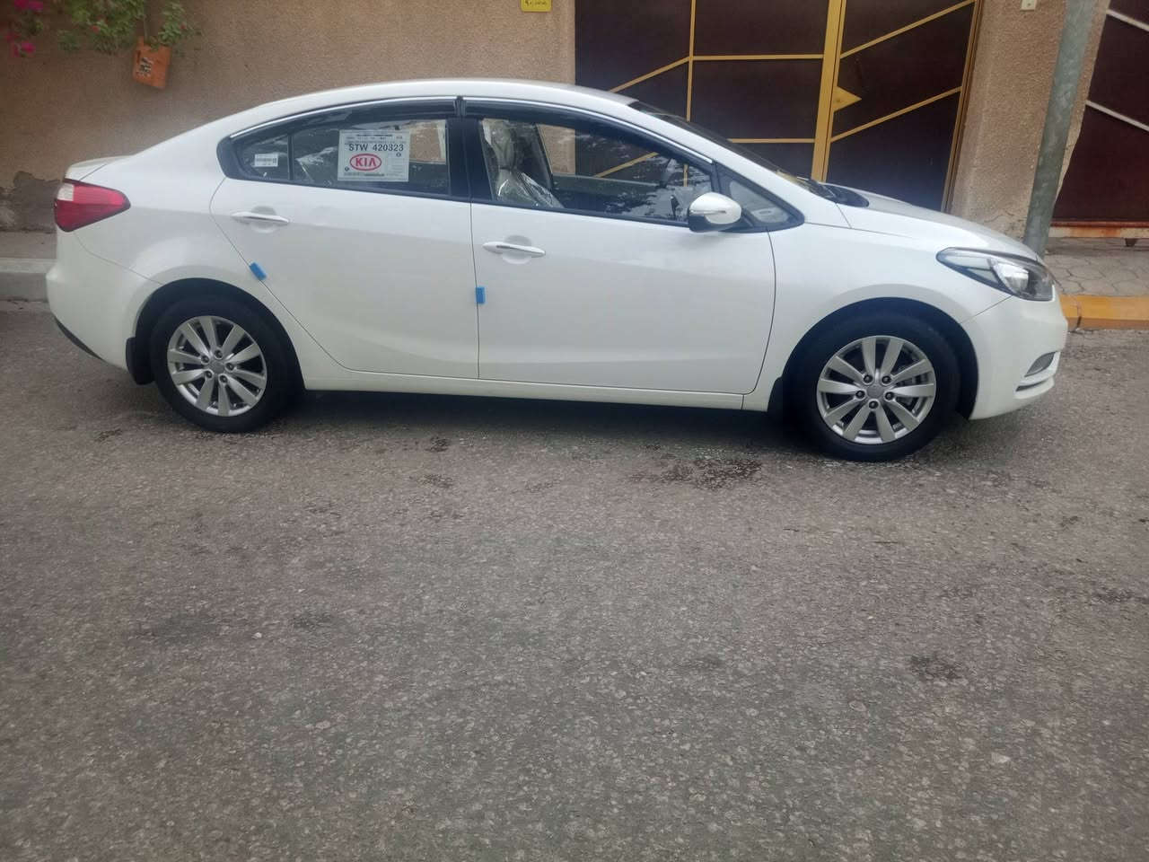 🚘 للبيع كيا سيراتو خليجي موديل 2016
📍 رقم بغداد الدولي الجديد
📋 مشروع وطني
📅 سنوية مجددة لغاية 2031
🔑 هزة جديدة
🔹 مواصفات السيارة:
• محرك 1600 CC
• دبل دوش المرغوب
• لايت LED نهاري وليلي
• عدسات
• مرايا شفط
• إشارات بالمرايا
• 5 ويل كروم
• يدات نيكل
• تحكم ستيرن جهتين
• لاقطة
• شاشة تاب كبيرة لمس
• كير ومحرك لم يُفتحا، على وضع الشركة
• حدادية وكهربائيات ممتازة
• تبريد ثلج 🧊
• ثلاجة بالچكمچه
• تدفئة
• تخم تاير جديد
• بطارية جديدة
• كشنات مخمل جديدة
• أرضية مغلفة جلد
• عداد 74 ألف كم حقيقي وقابل للزيادة
🔧 السيارة جاهزة، ما بيها أي نقص.
⚠️ يوجد بارد بسيط + تكحيل، كما موضح بالسونار المرفق بالمنشور.
💰 السعر: 130$ قابل للتفاوض
📞 للاستفسار والاتصال: ***********
***********
❌ غير متواجد على الفيسبوك
