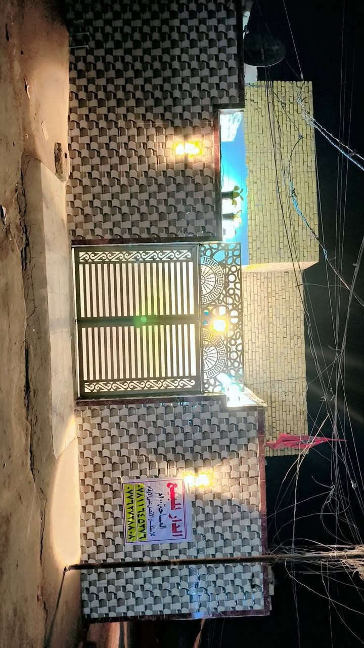 بيت للبيع • ٢٠٠م • الاسكان الصناعي