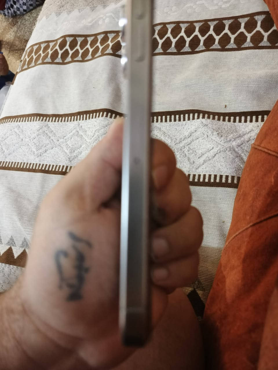 السلام عليكم ايفون ١٥ بروماكس انبدل شاشه اصليه وبطاريه تفصيخ كلشي شغال بي ذاكره ٢٦٥ عنوان بغداد السعر ٧٥٠ بي مجال ***********
