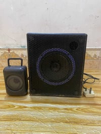 نضيف • بطارية ضعيفة • صوت عالي