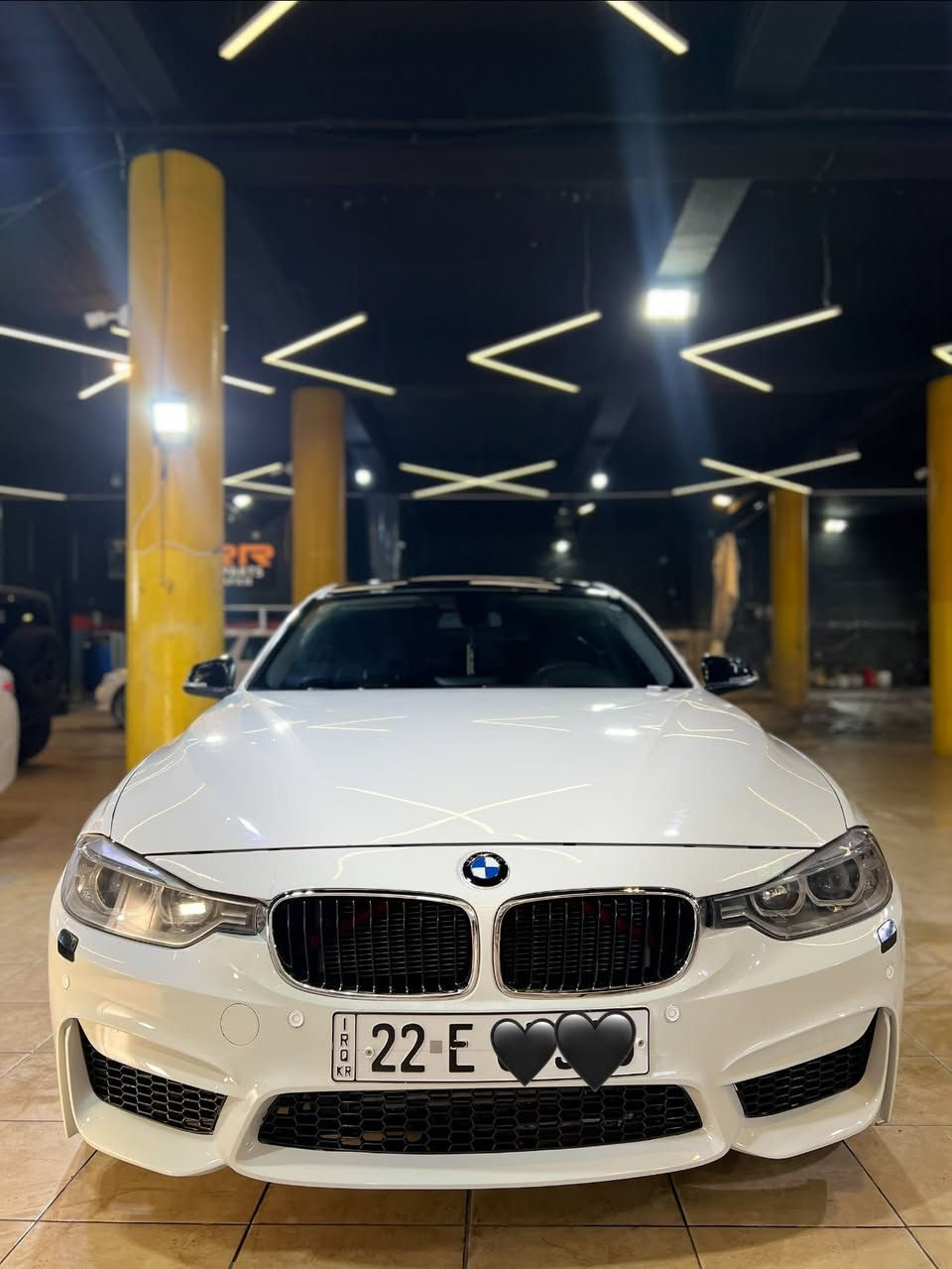 bmw 2017 320i
کامل کراوە بە m3 مواسافات فولە بەس سڵایت نیە

* Cruise Control

* Dual-zone A/C

* Start/Stop 

*lite LED /idriveشاشەی 

بۆیاخ/ یەک پەڵە بۆیاخی هەیە لەچەمەلەخی سایەق و بستێکی بۆنیەتەکەی سەیارەکە یەک دینار مەسرەفی نیە ١٤١هەزار ڕۆشتوە سەیارەکە زۆر جوان و پاک ماوەتەوە گێر و مەکینەی بەشەرت

نرخــــی:134گەڵا و مەجال 

ژ.م:***********
