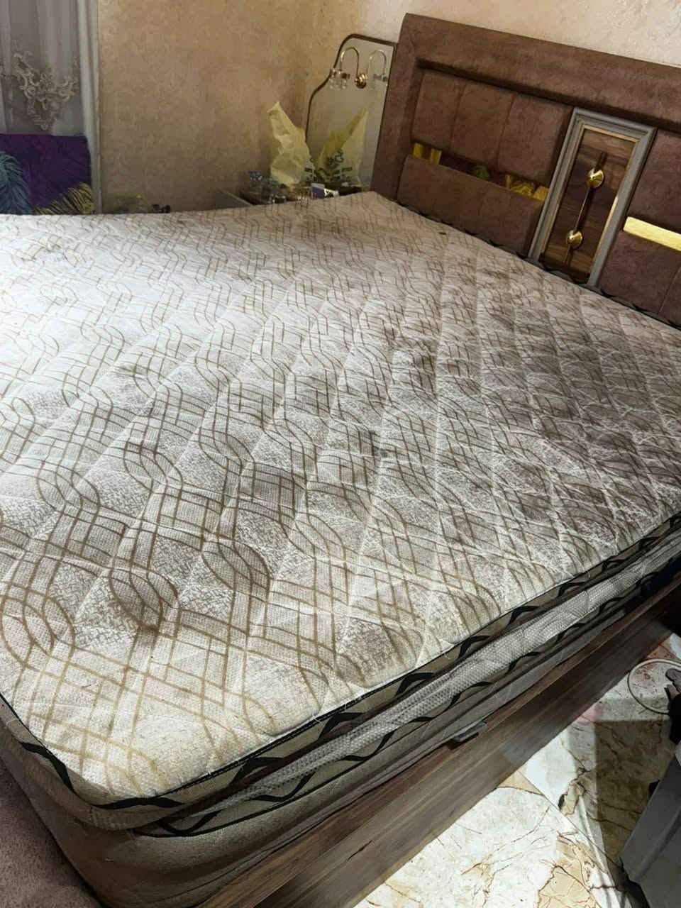 السلام عليكم طخم رمادي للبيع نظيف تكمة ماخذي قبل ٨ اشهر ٨٥٠ بس كرس بي حرك جكارة رايدي ٢٥٠ قفل قفل ودوشك جرباية ماخذي ٤٥٠ ٣ طبقات كولشي مبي ثكيل يجنن رايدته ١٠٠ قفل لحد يتعبني ويعامل العنوان حي الزهراء السايدين الجدد قرب اسواق سلام ***********
