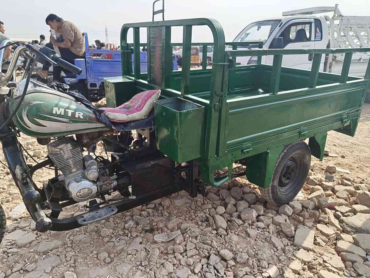 سلام عليكم ستوتة وراق شاصي مكفول جهازة سعر 950 عنوان ميسان كحلاء رقم ***********
