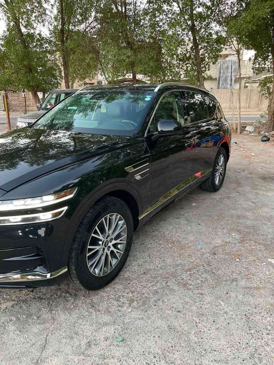 جنسس Gv80 2022
وارد امريكي بدون حادث شبه كلين بيهة بس الشباج مكسور بدون قطرة صبغ كفالة 
ماشية 38,000 mi
مواصفاتهة base بانوراما حساسات ومعروفة مواصفاتهة رقم اربيل باسمي تحويل مباشر
مكانهة بغداد حي الاعلام
***********

