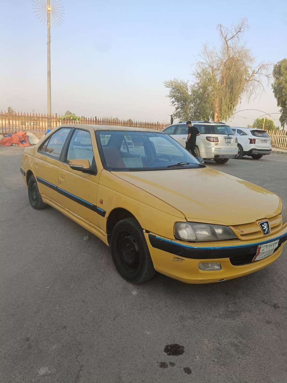 سلاام  عليكم.   بيجو بارص  موديل 15  رقم بصره مكينه وكير  مكفولات حداده جديده تخم تاير جديد كهربايات كله شغاله سنويه ال 29هيه وغرامات مصفره تبريد خير من الله  مكفوله من ضربه قويه وتبديل  سعر 25 وبيه مجال  مكانه لبصره *********** بي وتساب
