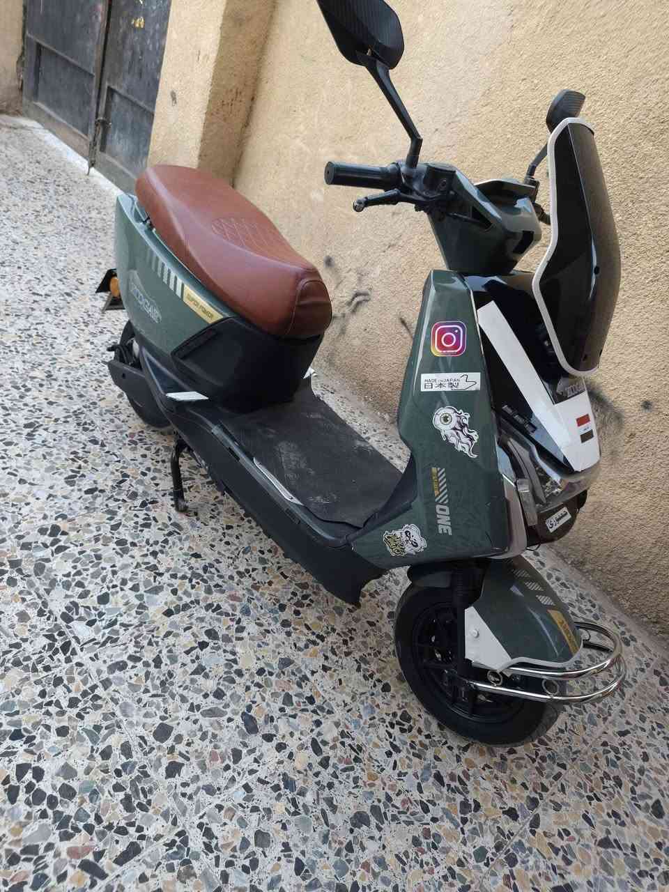 سلام عليكم دراجه للبيع سعرهه 600 مكانهه بغداد لحصوه ابو قريب وشراي يتصل علا هاذه رقم دراج 6 باتري *********** وبي واتساب
