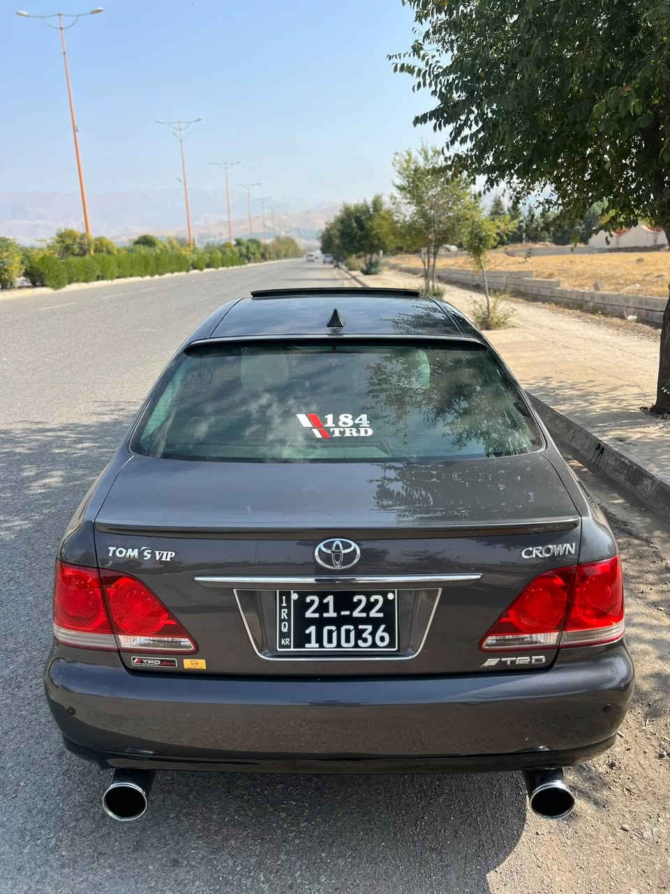 كراون ٢٠٠٧ • جلد • فتحة سقف