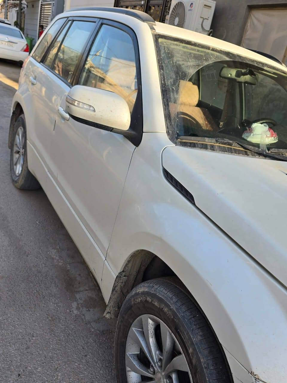 سازوكي فيتارا موديل ٢٠١٦
مكفولة ماعدا ضربة طابوكه على البنيد مبينه بالسونار
مكينه ٢٤٠٠
دفع رباعي 
السياره جاهزه من كلشي
للاستفسار ***********
