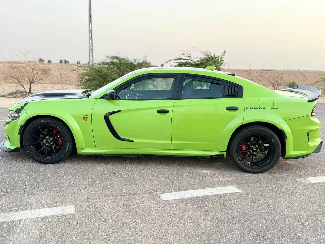 السلام عليكم
مستعجل على البيعه !!!
جارجر سكات باك وايد بدي موديل 21 لون اخضر السيارة صبغ عام للجمالية حادثها سرقة 
مبرمجة و عليها هواي اضافات و ترتيبات السعر175$و بيها مجال مكاني البصرة
رقم :***********
ماشية  : 80 قابل للزيادة 
المحرك : SRT . V8
القدرة الحصانية : 485 حصان hp 
 السيارة عليها برمجة سيفتي مع نظام توفير الوقود و طلقات 💥
المواصفات :
    فتحة سلايد .
    تخم تايرات جديد .
    ديسكات موبار .
    حدادية جديد .
     دبل مروحة .
     ولف حماوة ريسنك .
     زراعة عين الشيطان كامل .
     انارة داخلية .
* مكابح رياضية (برمبو ) . 
* لايت LED / زينون. 
* كاميرا خلفية . 
* امكانية التحكم بوضعيات المقود كهربائي.
* كزوز سستم موبار . 
* حساسات خلفية . 
* ويل قياس 20 أنج 
* سستم صوت  . 
* تشغيل عن بعد . 
* المقاعد تبريد وتدفئة . 
* نظام خرائط GPS . 
* شاشة كبيرة قياس 8.4 أنج اوپشنات SRT كاملة 
* تدفئة ستيرن . 
* كير شفتر بالستيرن . 
* جناح خلفي .
