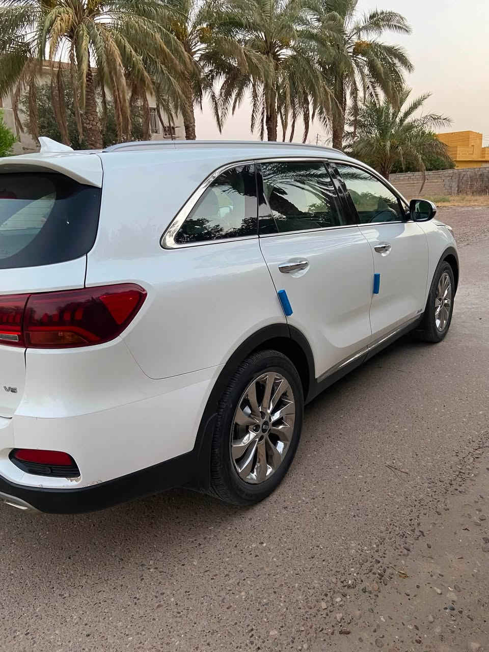 سورنتو 2018شكل20 خليجي رقم بغداد انكليزي بسمي مكفوله من الصبغ والتبديل والحادث
مكينه6سلندر بلاديه مكفوله كير 8 سرعات 
السياره فووول مواصفات للاخير1/1 السياره جديد ونضيفه وبالعافيه ع الي ياخذها مكان السياره بغداد الكراخ سعر السياره 225 وبيها مجال حك الجيه للاستفسار اتصل ع صاحب السياره اني مكلف بالنشر
***********+بي واتساب
