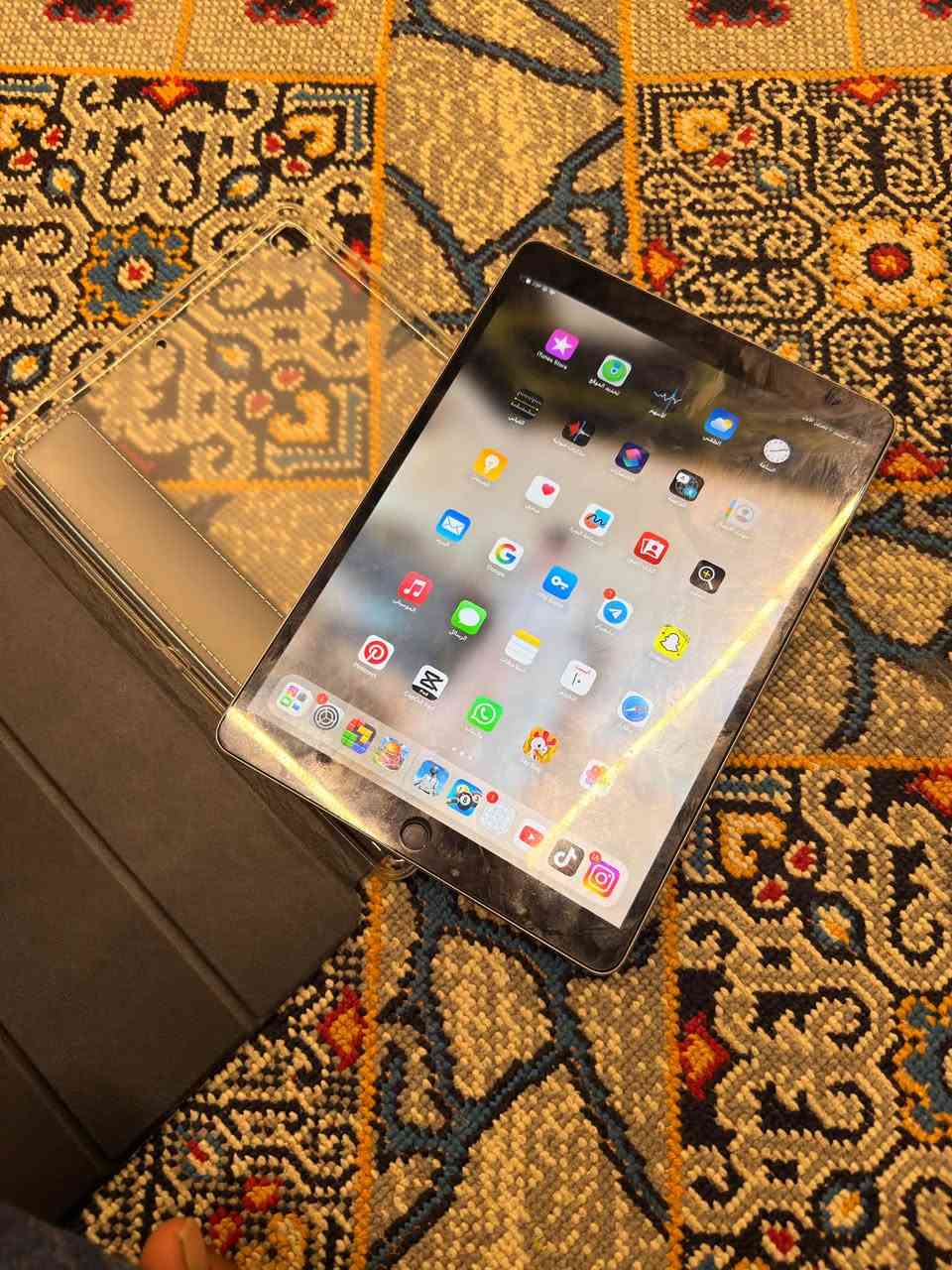 ايباد 10 برو • ٢٥٦ • مكفول