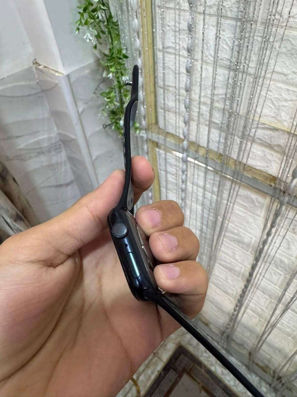 للبيع ساعه ابل واج جيل تاسع ذاكره 64 بطاريه 91 ساعه ضمان ماستر خلصان كامله ملحقات نضافه بل صور شوفت عينك ساعه وياها سير نايك وسير عادي اصلي لون نيلي توصيل متوفر جميع محافظات العراق والسعر 285 وبيهه مجال قليل واتساب ***********
