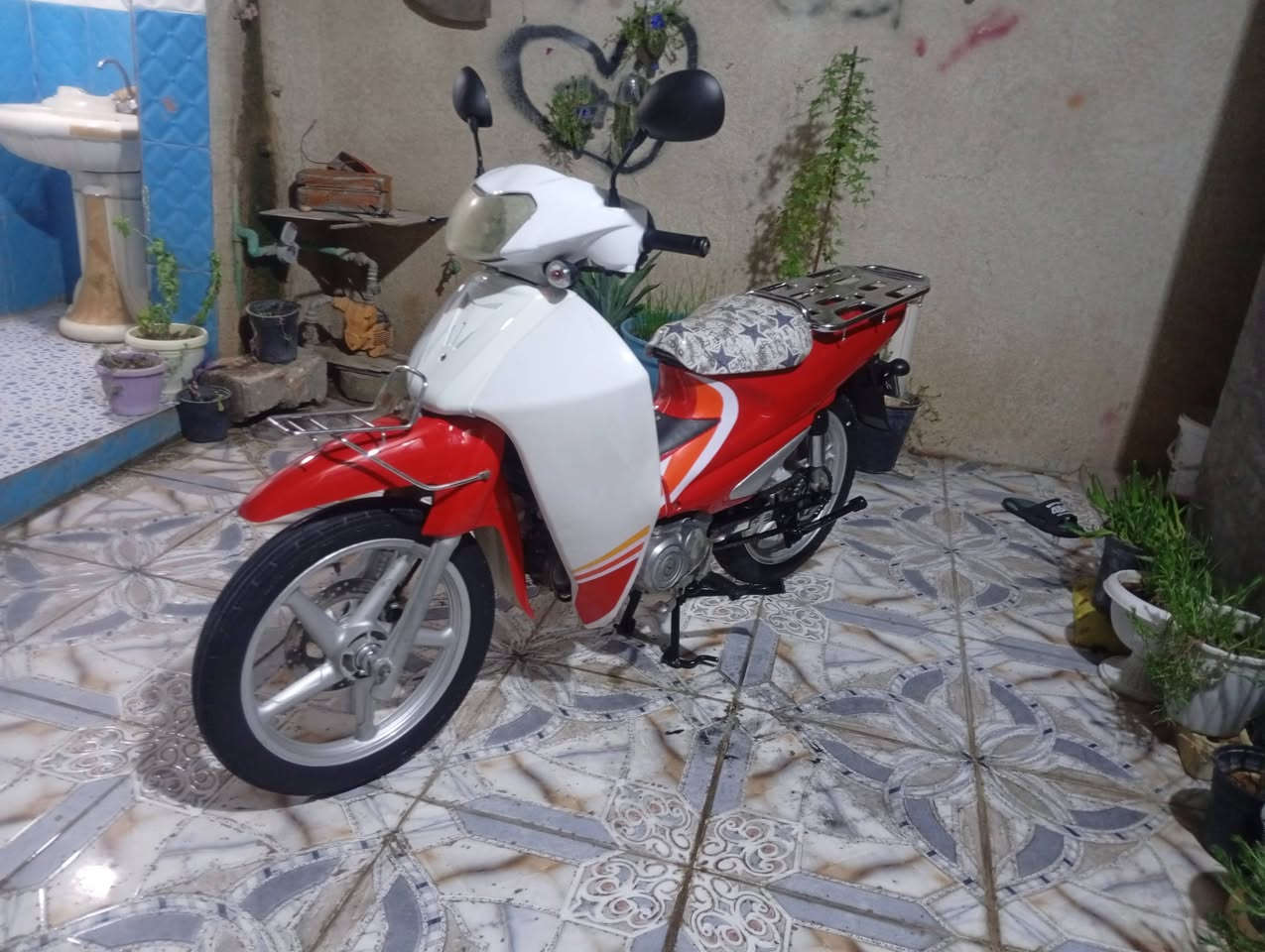 السلام عليكم لبيع سرفيز 
كامل مكمل 
ب٧٥٠
مكينه خير من الله 
مكان بلد
***********
