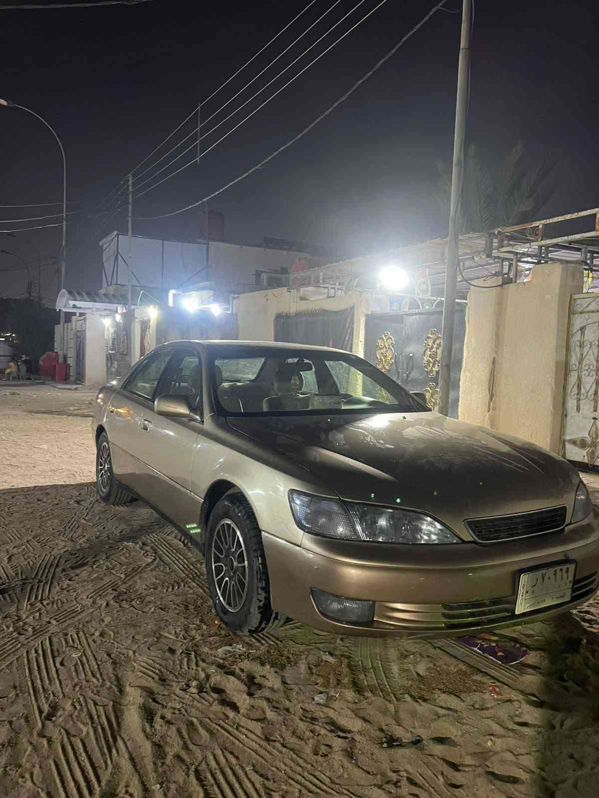 لكزس • ٢٠٠١ • مصبوغ