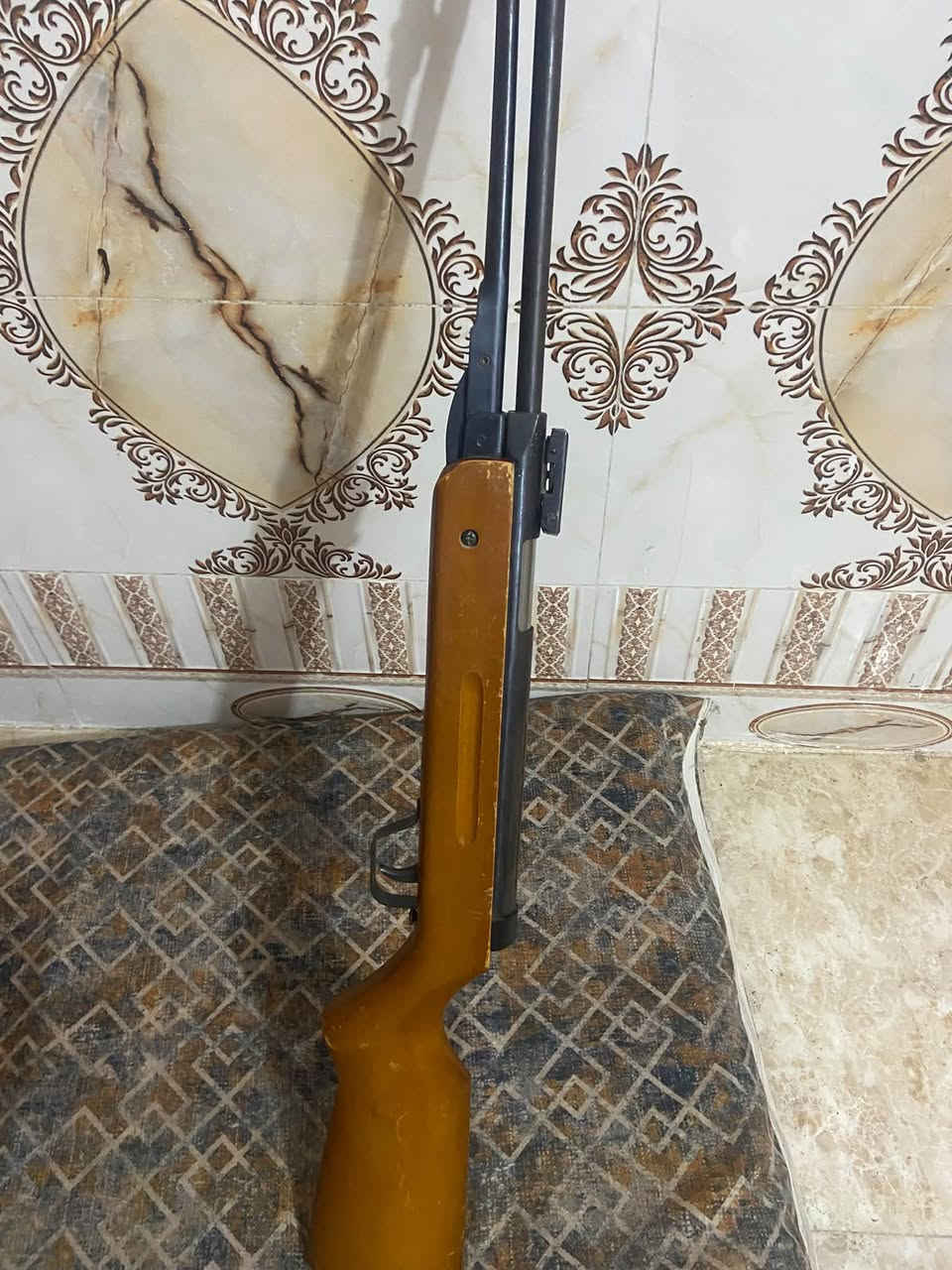 السلام هوائيه وآيفون ١١ عادي بلادي فقط ضهر مفطور وردمي ١٥c للمراوس بجهاز قوي شعندك نزل يفضل ايفون 
للتواصل 
‏***********

نص مكتوب في الصور:
- حول إصدار iOS 26.6 اسم الطراز iPhone 11 رقم الطراز MWKY2LL/A الرقم التسلسلي G0PZMPBBN72W انتهت صلاحية التغطية سجل تاريخ القطع والخدمة الأغاني الفيديوهات ٦٦ الصور ١٣٠ التطبيقات ١٤ السعة ١٢٨ غ.ب. متوفرة ٨٦,٠٧ غ.ب.