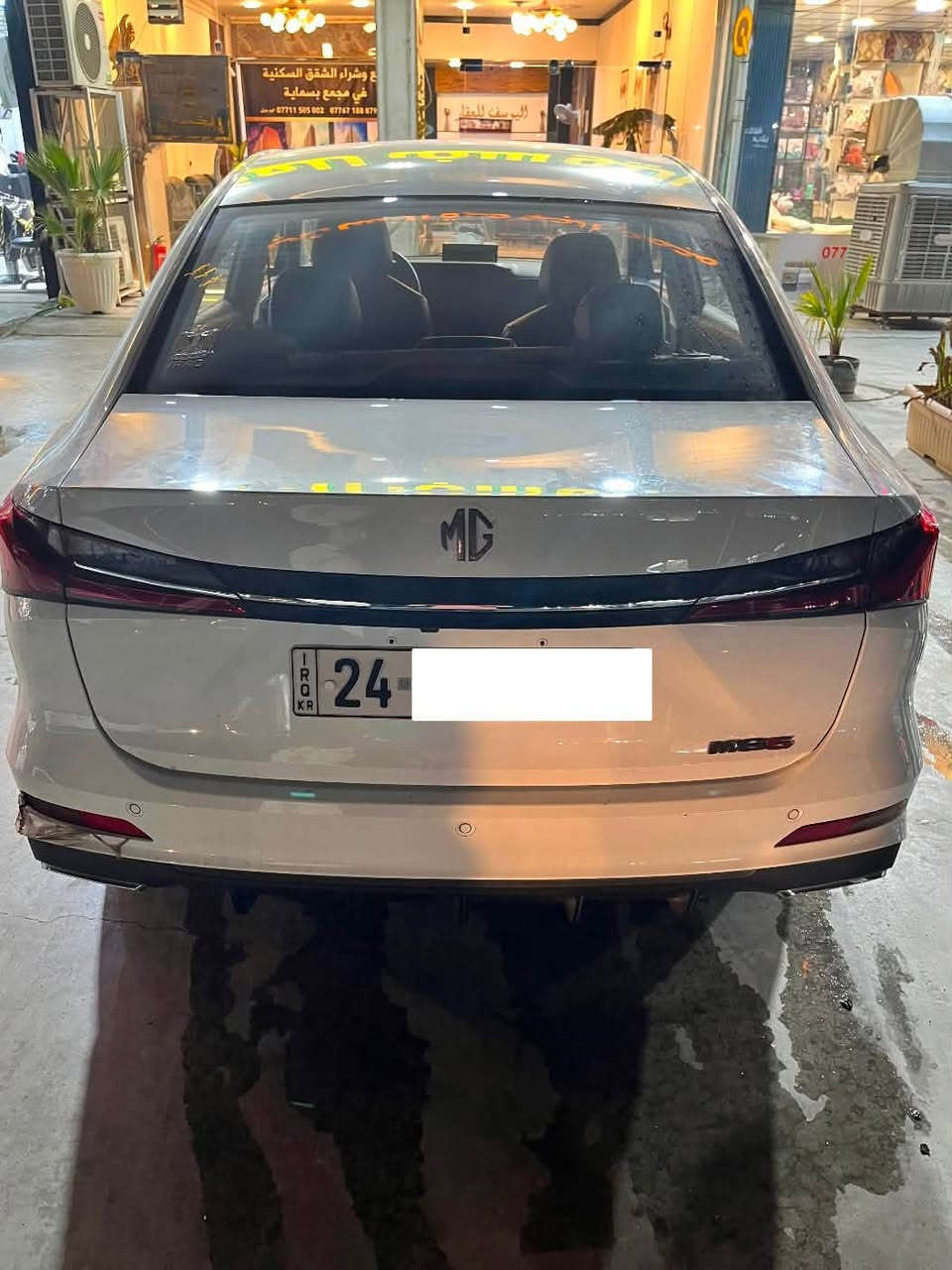 السلام عليكم للبيع MG5 ROEWE موديل 2024 سنوية بسمي رقم دهوك فول مواصفات مكفولة كفالة عامة عدى طخة بسيطة بالباب عكس السايق
 عداد المسافات 34 كيلو حقيقي قابل للزيادة
المواصفات :
محرك 1500/ كير اوتود /دواخل جلد/ سنتر لوك/ مدخل AUX امامي وخلف / تبريد قطعتين/ تدفئة/مقاعد رياضية/ أكياس هوائية تحكم مقود / مصابيح نهارية ومصابيح لد/
جام كهرباء ٤ ابواب/ نظام انذار/ حساسات خلفية وامامية/ دخول بدون مفتاح/ بصمة عدد 2/ فتحة بانوراما/ اشاير بالمري/ اندرويد اوتو/ نظام خرائط/ أوامر صوتية/ شاشة وسائط/ بروجكتر/ نظام ABS/ بلوتوث/ كاميرا درجة °360/ ابل كار بلاي/ حساس ضغط الاطارات/ مثبت سرعة وبعد عدة مواصفات مذكرتهن
السعر 96 ورقة وبيها مجال
مكان السيارة بغداد بسماية
***********
