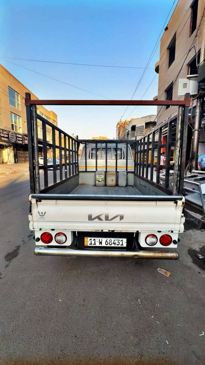 سلام عليكم كية موديل 2022 سيارة دعامية مبدلة والباب بي بارد سيارة مكانهة بغداد *********** سعر 138
