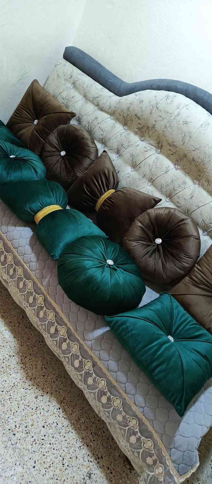 اشتغل جلسات عربية ❤️🤍🖤
حسب طلبكم واللون دواشك مخدات جودليات كوشات
سيت مصدات تخت البيبي 🧡 
يوجد توصيل 💥🥰
