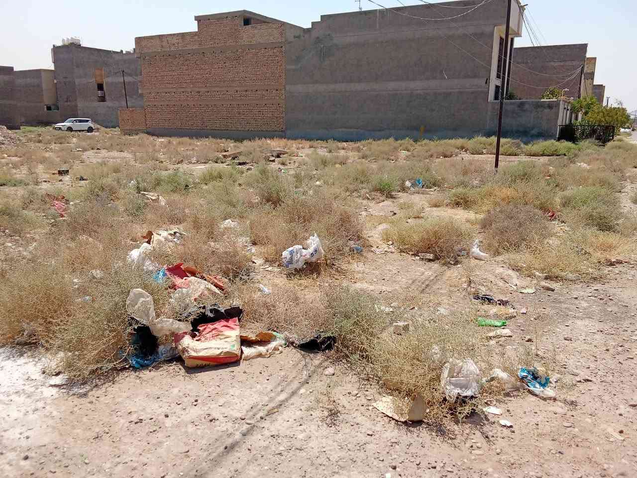 فرصة استثمراية وسكنية ممتازة في منطقة التاجيات أرض للبيع بموقع استثنائي (ركن)

°المساحة 200 متر مربع (المواجهة 10 مترXالنزال 20 متر)

•الخدمات والمميزات :
•متكاملة الخدمات كهرباء ومي ومجاري وتبليط
•قريبة من مدرسة حكومية 
•قريبة من مشروع مستشفى حكومي كبير تابع للعتبة (منطقة واعدة وذات قيمة استثمراية متصاعدة).
•قطعة ممتازة للبناء السكني أو للاستثمار المستقبلي.

•للاستفسار والتواصل مع المالك مباشرة : ***********
