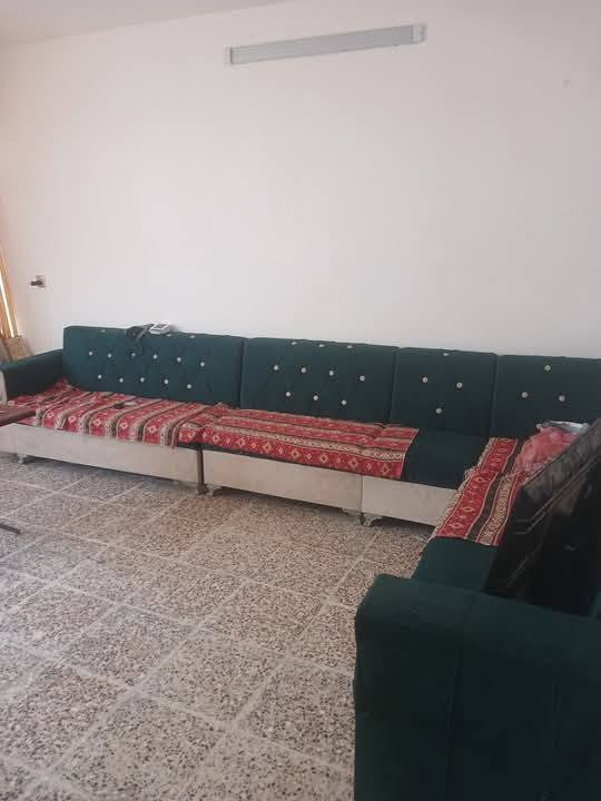 السلام عليكم... بمكان متكعد إيجاره وتدفع كل شهر اخلص  واشتري بيت بمقدمه ٢٥ وبالشهر ٥٠٠  في منطقة الدوانم بشارع مجمع زياد السكني مساحه البيت ١٦٠ متر سند ٢٥ يحتوي على صاله ومطبخ وحمام وحولي وغرفه نوم وكراج وحديقه أماميه  وحديقه خلفيه وبي مجال تبني فوك غرفتين نوم البيت جاهز للسكن كهرباء وماء وخط مولده يرهم قسط ويرهم نقد بمقدم ٢٥ مليون للاستفسار عل الخاص او الواتساب ***********
