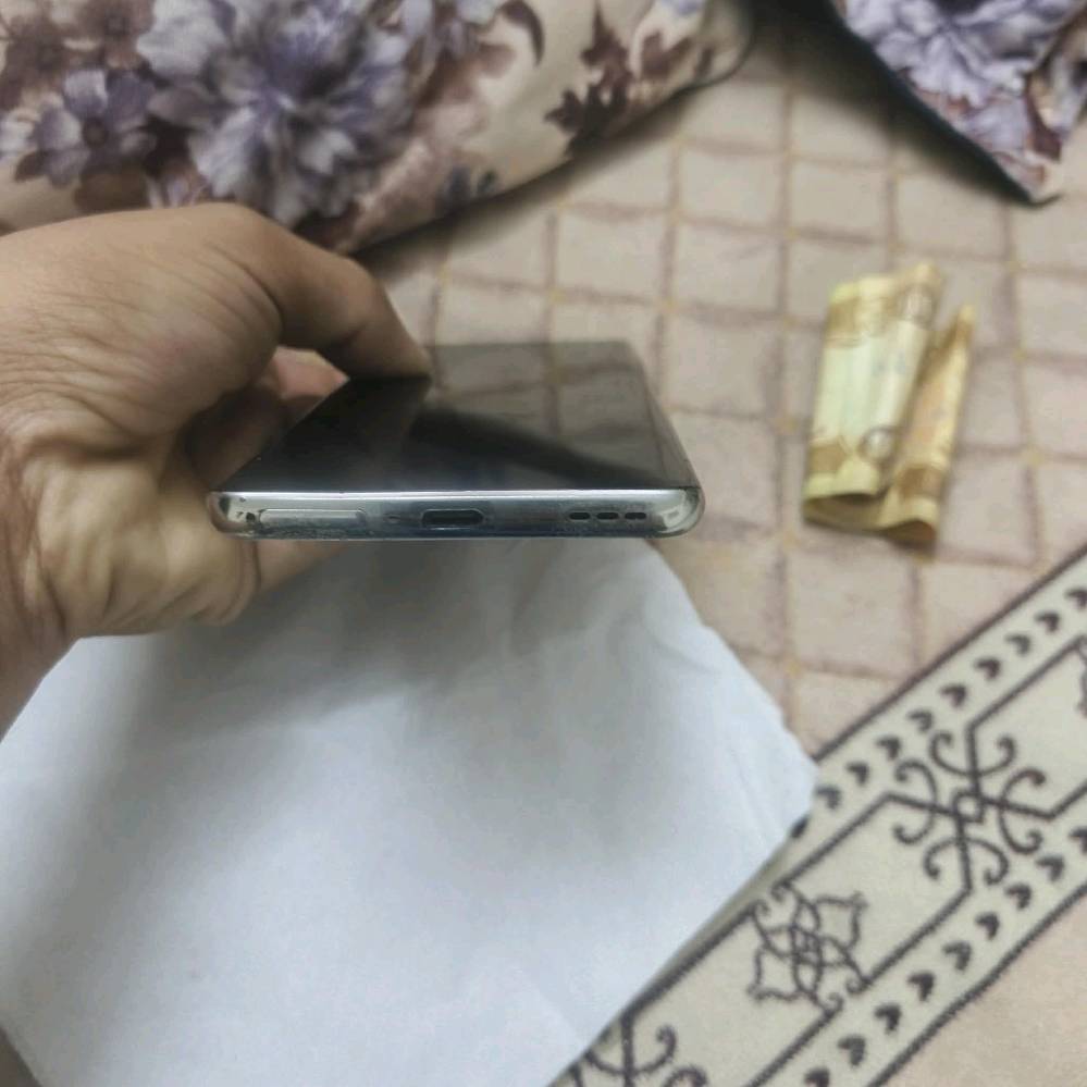 السلام عليكم تليفون  رينوoppo8تي فايف جي
ذاكرة 256 بصمة وجه واصبع بل شاشة تليفون مبدل شاشة اصلية مال نفس الجهاو مبدلهةب80بيع او مراس السعر 160 مكان بغداد الزعفرانية