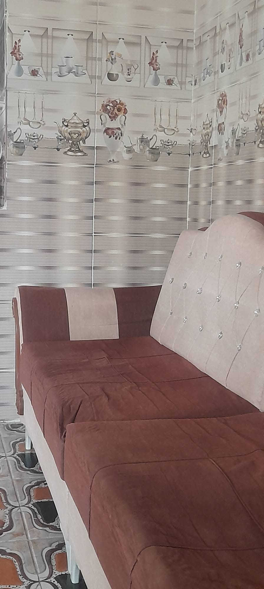 السلام عليكم يوجد غنفات اللبيع السعر 250 اتصال على الرقم ***********
