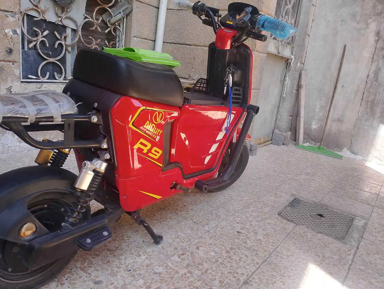 R9 • ٥ بطاريات • مجال قليل
