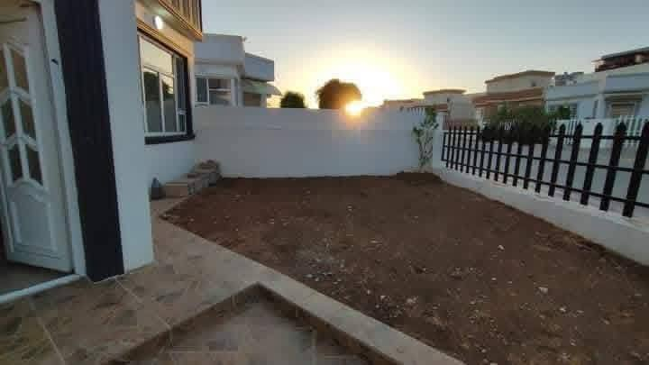 دار  للبیع   فی  سلیمانیە   سعر جدا مناسب
منطقة رابرین كامل مواصفات ***********
  210متر   مکانە  کلش حلو
كامل خدمات  مجمع  شاری نمونە 
  غرفتین نوم+.استقبال+مطبخ 
مساعد +صحيات  بیتونە حدیقە  کراج سیارە 
..  خدمات  كارباء مجاری 
 و قریب مدرسةومسجد قریب 
 اتصل رقم هاتف او واتساب او فایبر  ***********
