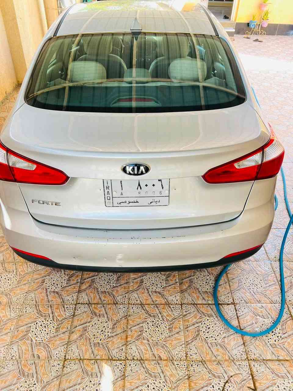 فورتي ١٥ مكينه ٢٠٠ تخم تاير جديد كله جديد سياره احلى من الصور ماناقصه كلشي بيه قطعه صبغ فقط والباقي كله خير من الله سونار مرفق بل الصور السعر ٩٣ ورقه وبيه مجال تفاصيل اكثر الاتصال 

‭***********‬
