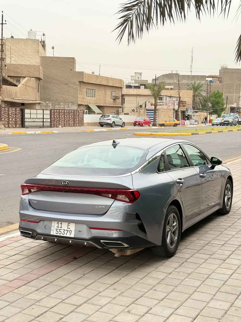 اسلام عليكم
كيا K5 موديل 2021 فئة LXS
وارد امريكي محرك 4 سلندر 1600Turbo مامفتوح
كير اوتوماتيك وعادي 5 أنظمة قيادة
صور الحادث مرفقه بل منشور + بلعراق صار بيها صبغ باب خلفي صبغ فقط بدون ايرباك 
رقم بغداد دولي رقم وهزة وسنويه جديدة بأسمي شرط التحويل كير محرك مكفول تبريد ثلج تخم تاير جديد صدر امامي خلفي بحاله ممتازه 

المواصفات:
بصمه تشغيل عن بعد هندبريك بصمة اوتو هولد
رادار امامي رادار جانبي
نظام الفرمله التلقائيه
نظام التنبيه خروج عن المسار نقط عمياء مثبت سرعه
مانع انزلاق حساس اطارات
لايت زينون 4 عدسات
ليد امامي خلفي
شاشة كبيرة كاميرا دوارة حساسات باقي الموصفات معروفه 
الرقم للأستفسار : ‭***********‬
السعر : 125 وبيها مجال 
العنوان : بغداد
