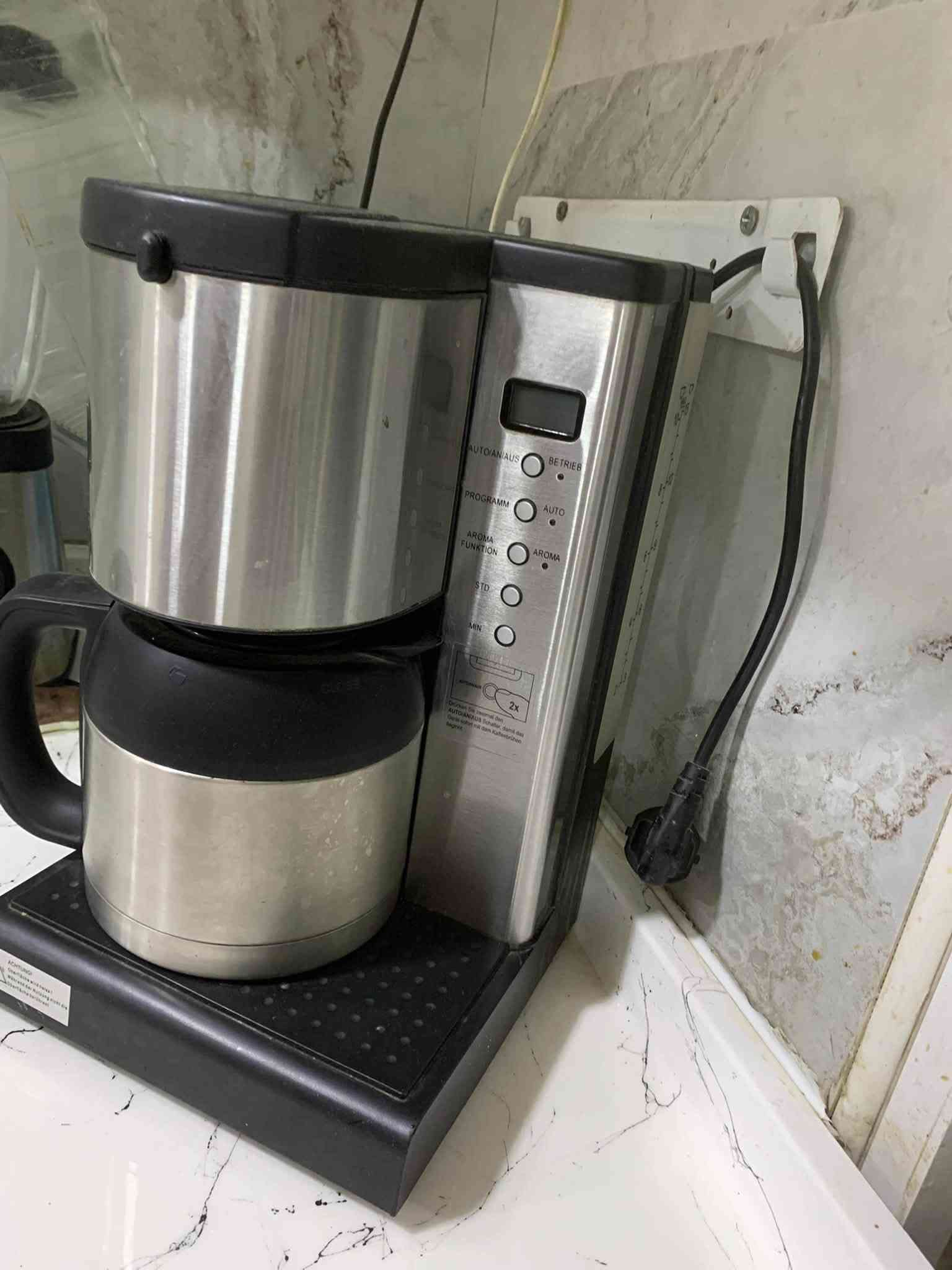 سلام عليكم جهاز جري للبيع يتحمل وزن ٢٠٠ شغال ع فحص ماداخل تصليح بي رجاج شغال وبي مال خصر سعره ٤٠٠ وبي مجال 

 
تربلين للبيع مابيه شي تتحمل وزن ١٠٠ جديده سعره ٨٥ وبي مجال 

طباخ للبيع ٥ عيون فرن شغال ونار موضحة بالفديو سعر ١٥٠ وبي مجال 

جهاز قهوه شغال مابي أي شي سعره ٢٥وبي مجال قليل 

ميز طعام للبيع أربع كراسي خشب مدوشم مستعمل سعر ٨٥ وبي مجال 

عراض بيت للبيع مو مندوبه 

عنوان نجف حي النفط ***********
