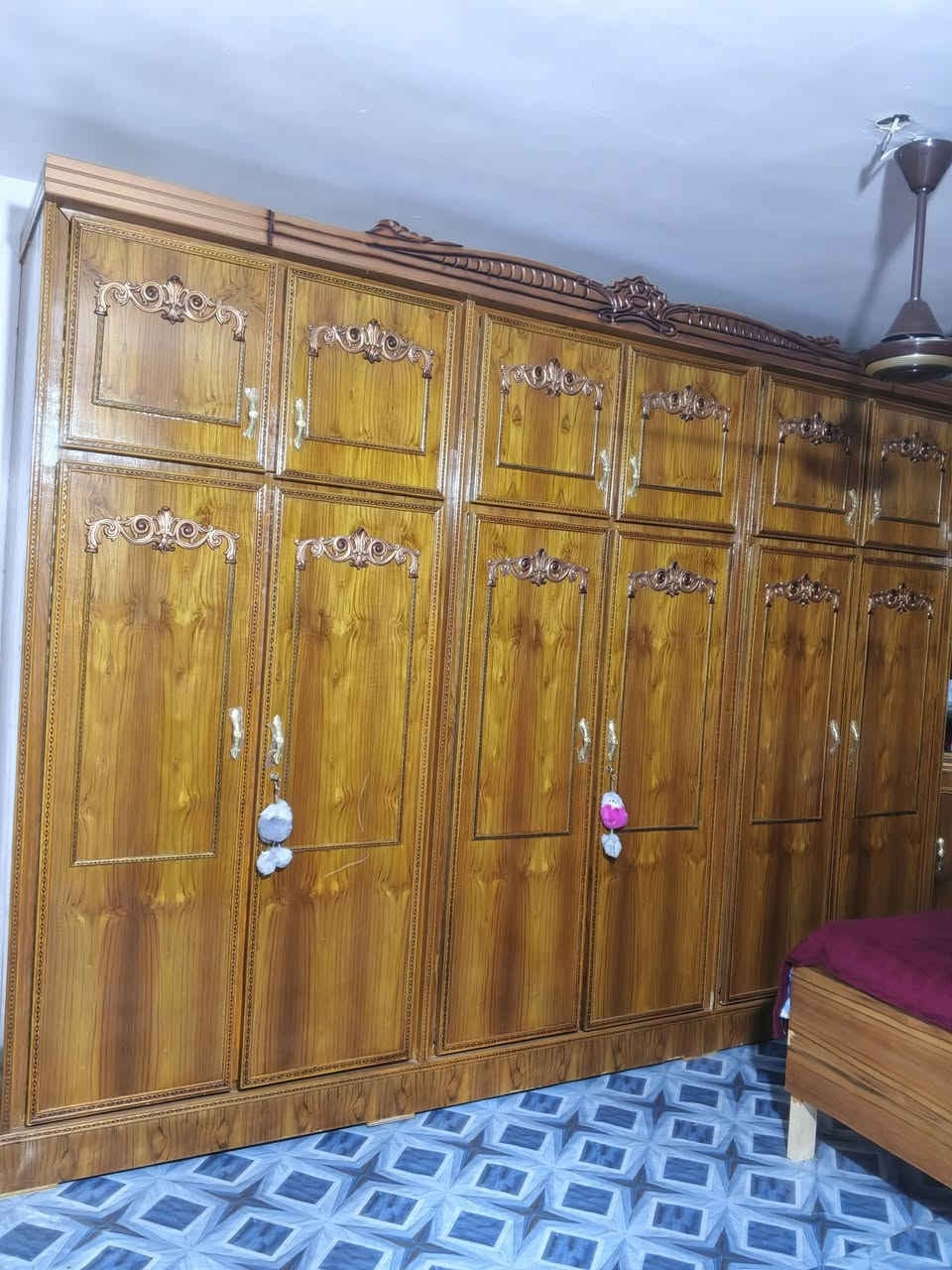 غرفه نوم خدش مابيهه مال عرسان جديده مستعمله شهر واحد مستعجلين ع بيعتها المكان بغداد ابو غريب عدهم ضروف السعر مليون و150 للتواصل رقم صاحب الغرفه ***********
