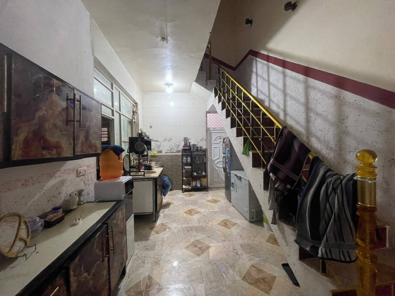 دار سكن للبيع ملك صرف مساحه 100 متر السعر مناسب ب90 مليون موقع مميز شارع 20 حاليا مؤجر يرهم استثمار اوسكن خدمات كامله مي كهرباء مجاري انترنيت شارع شبيس  حاليا الموقع قرب جامع عمر بن عبد العزيز مدارس قريبه عليه
كما موضح بلصور والفيديوهات استفسار خاص اتصال عل رقم ***********
