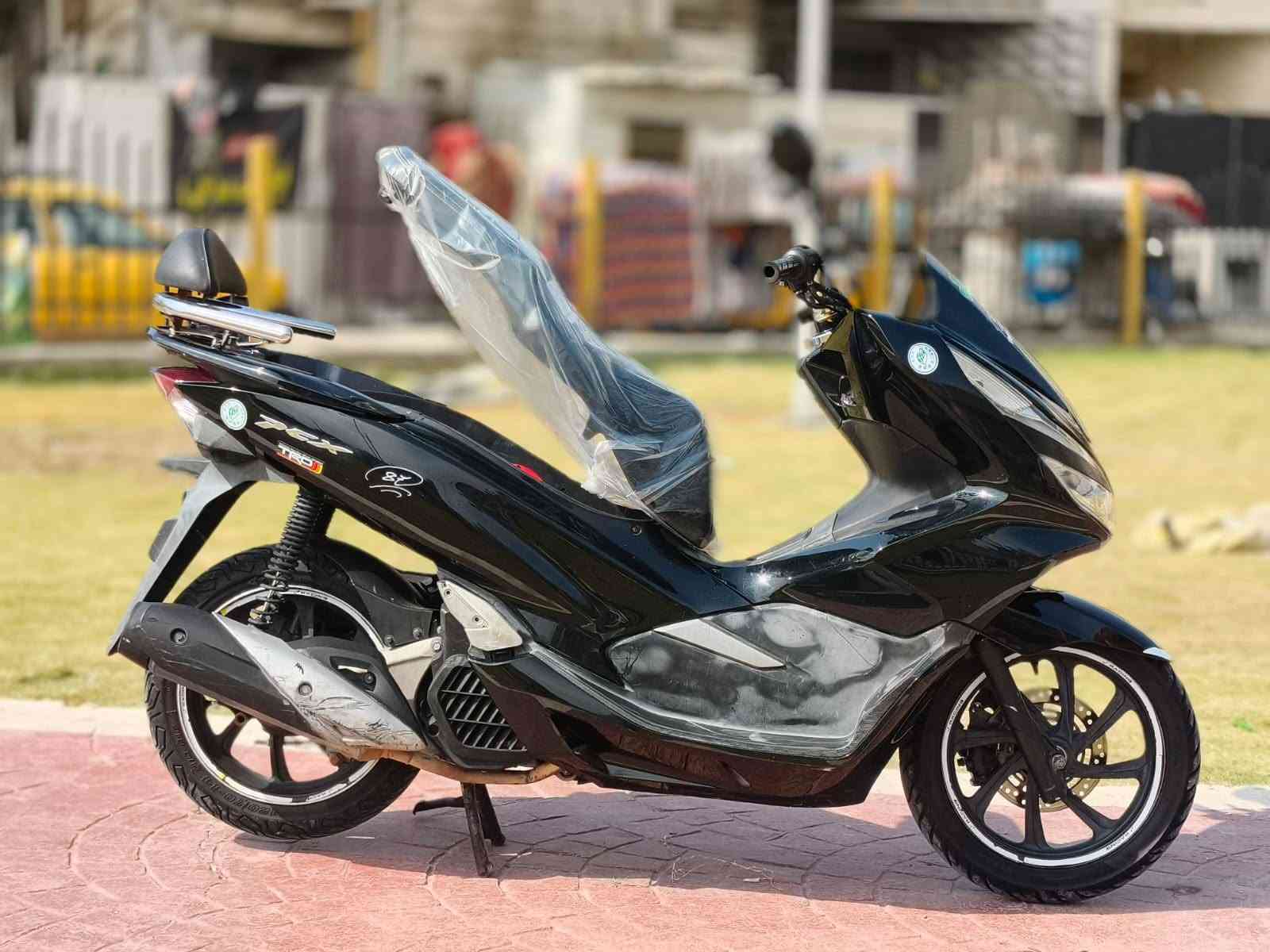 سلام عليكم.... 
دراجة  (PCX)(جيل الثالث)🛵 للبيع
دراجة شلعه معدل كهربائيات كلهه شغاله 
دراجة جديده بلاديه 
أي نقص مابيهة
جيب فيتر وتعال افحص
العنوان بغداد مدينه الصدر  الاستفسار الاتصال على الرقم 📞 ***********
